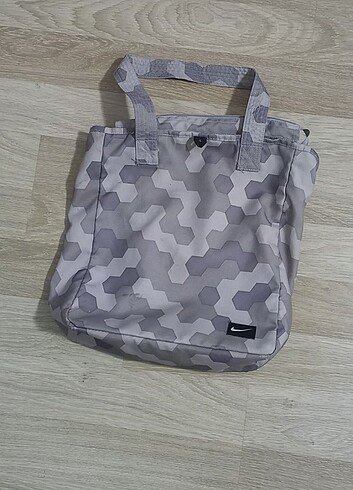 Nike kol canta