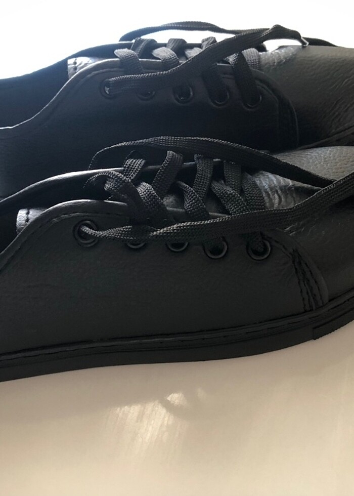 Siyah spor ayakkabı - Görsel 2