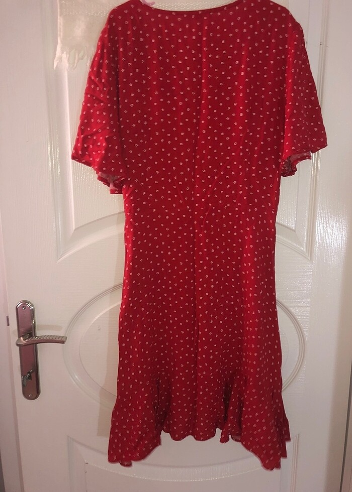 Kuramızı puantiyeli elbise - Görsel 4