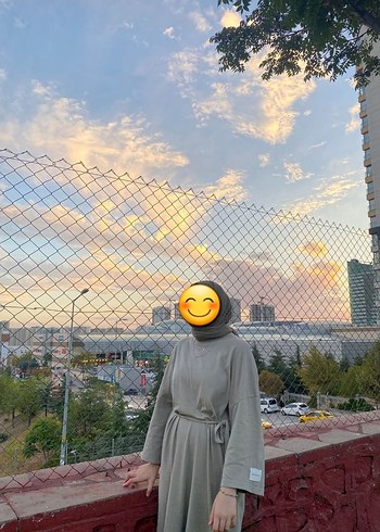 Zara Bej Uzun Kollu Loose Fit Uzun Elbise