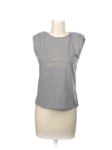 Stradivarius T-shirt %70 İndirimli.