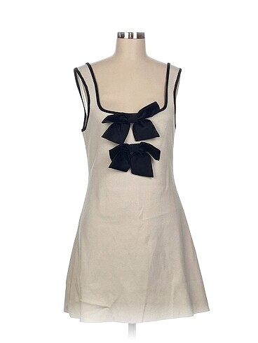 H&M Bluz %70 İndirimli.