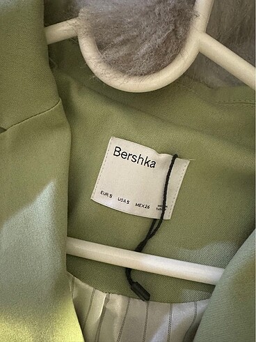 s Beden yeşil Renk Bershka etek ceket takım