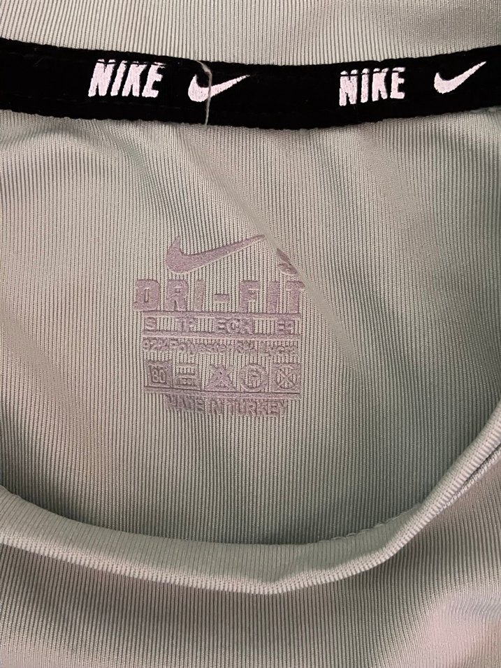 Nike yeşil crop - Görsel 2