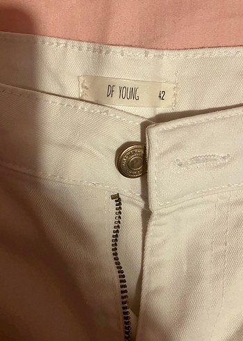 Beyaz Kadın Şort - Görsel 2