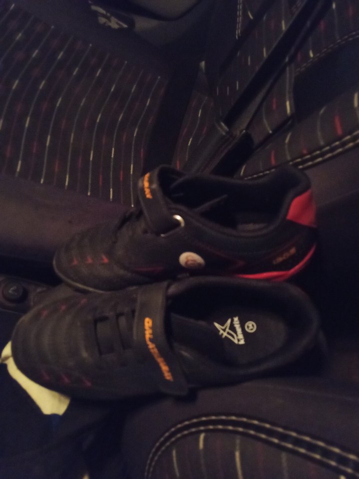 Erkek Çocuk Siyah Cırt Cırtlı Spor Ayakkabı - Görsel 2