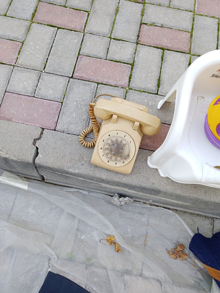 Pastel Beyaz Döner Telefon - Görsel 2