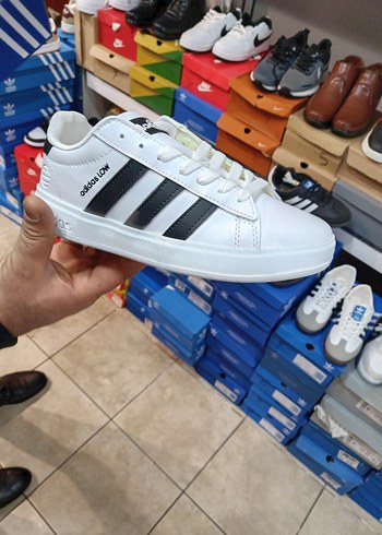 Adidas 37