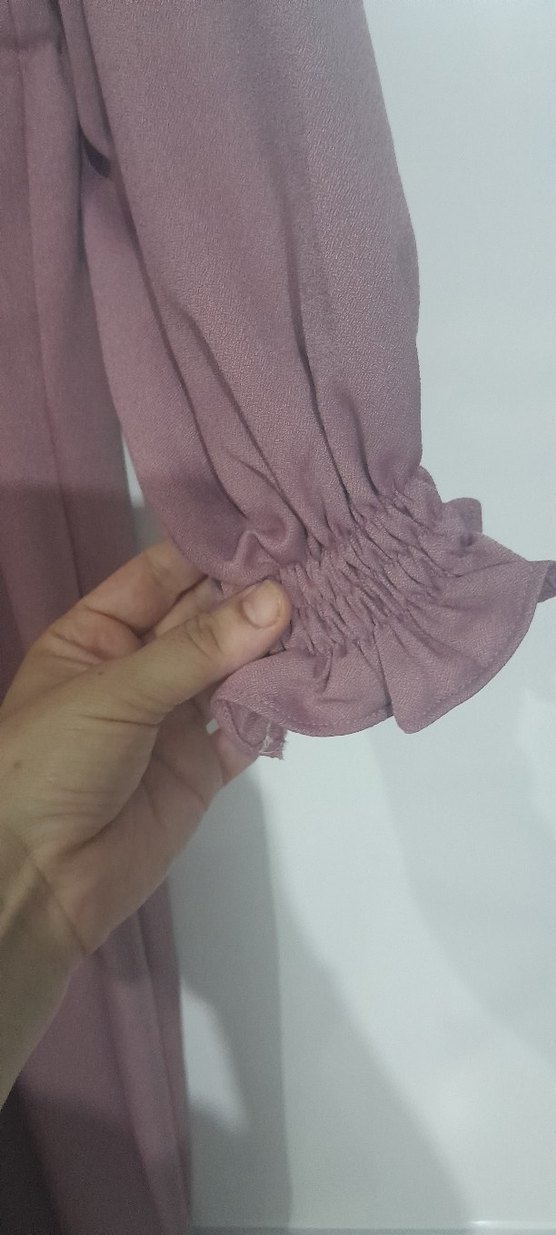 Uzun Dökümlü Kadın Bej Ofis Kabanı - Görsel 3