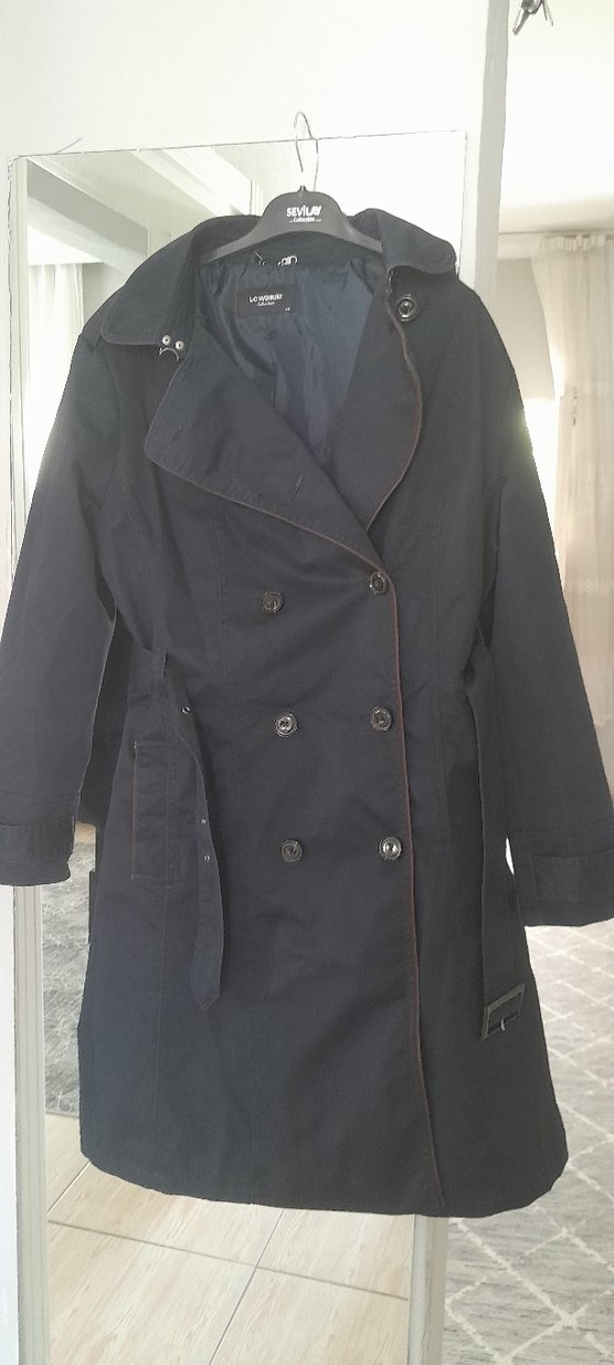 Kadın Siyah Düğmeli Uzun Trençkot - Görsel 2