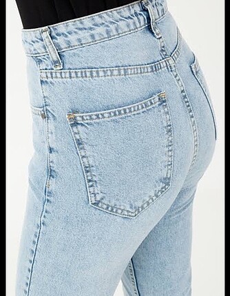 Açık mavi jeans