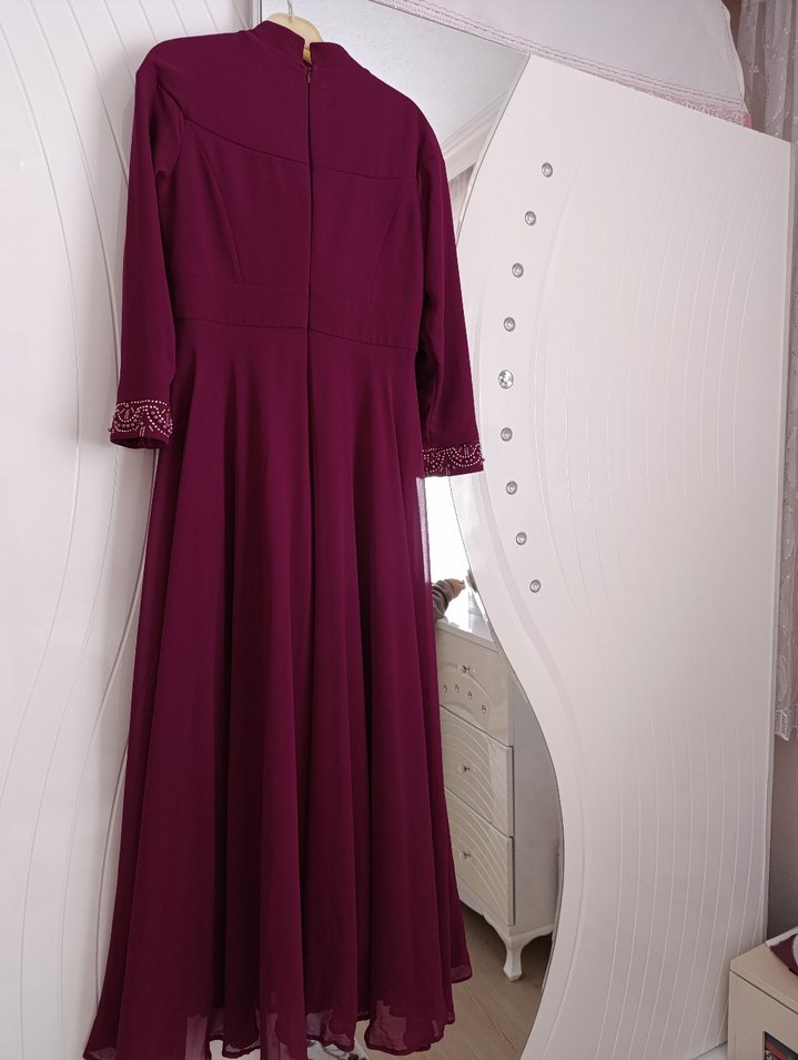 Bordo İşlemeli Uzun Kollu Abiye Elbise - Görsel 3