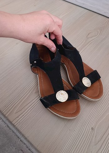 Diğer Siyah T Bantli Taba Tabanli Sandalet