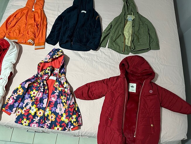 H&M Mont yağmurluklar