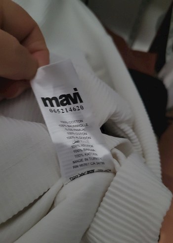 Kadın Beyaz Keten Pliseli Uzun Kollu Bluz - Görsel 4