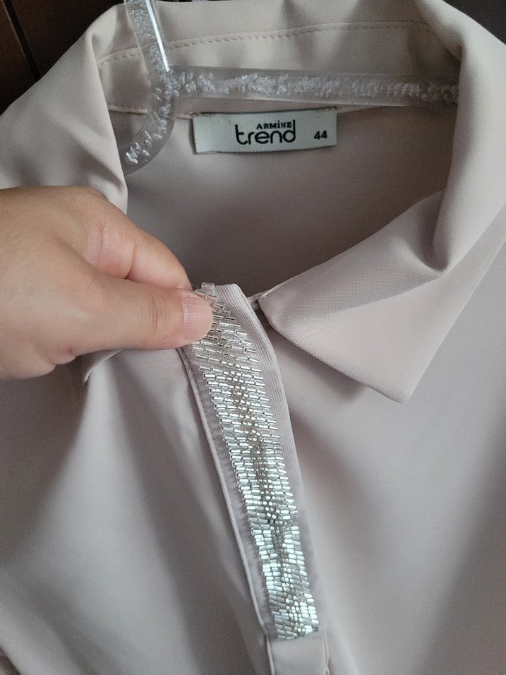 Düğmeli, Yakalı Beyaz Kadın Gömlek - Görsel 3