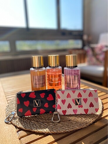 Victoria Secret Anahtarlık