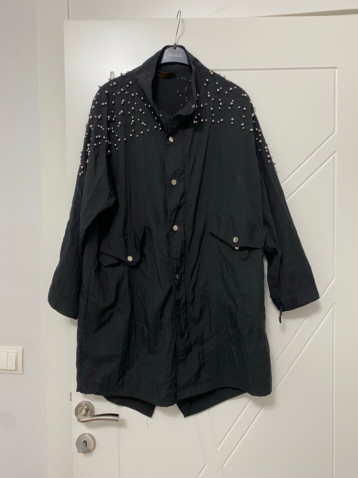 Düğmeli Siyah Uzun Ceket - Görsel 2