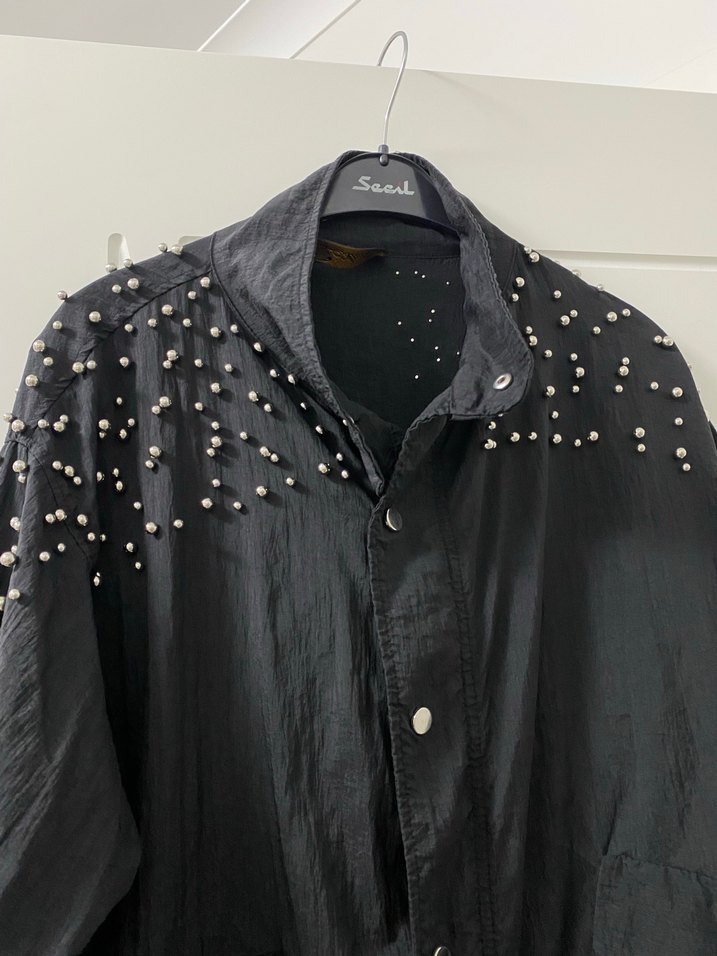 Düğmeli Siyah Uzun Ceket - Görsel 3