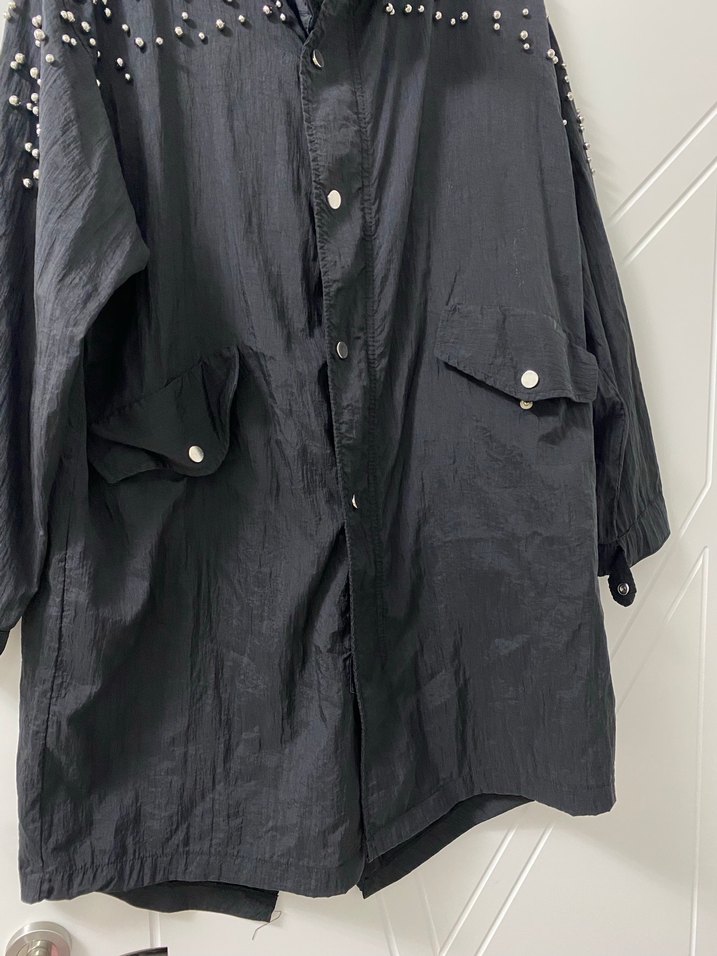 Düğmeli Siyah Uzun Ceket - Görsel 4