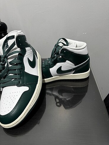 38,5 Beden Nike spor ayakkabı
