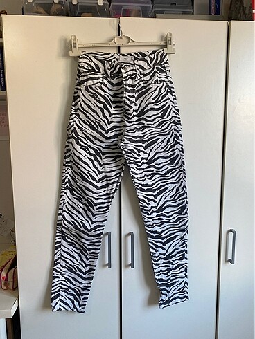 Mango zebra desenli jeans pantolon