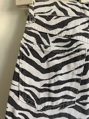 xs Beden beyaz Renk Mango zebra desenli jeans pantolon