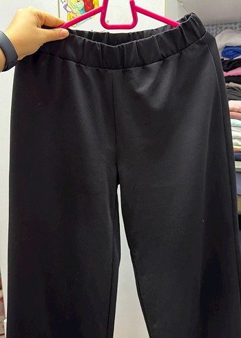 Siyah Kadın Dar Kesim Midi Kumaş Pantolon - Görsel 3