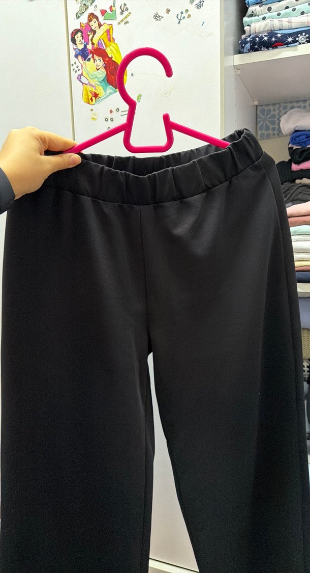 Siyah Kadın Dar Kesim Midi Kumaş Pantolon - Görsel 4