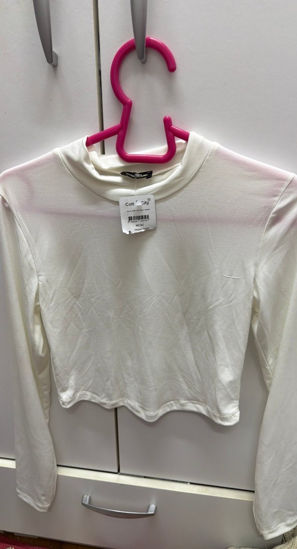 Beyaz Uzun Kollu Yüksek Yakalı Kadın tisort bluz - Görsel 2