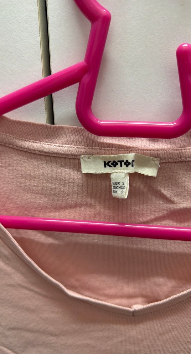 Kadın Pembe V Yakalı Kısa Kollu Tişört - Görsel 3