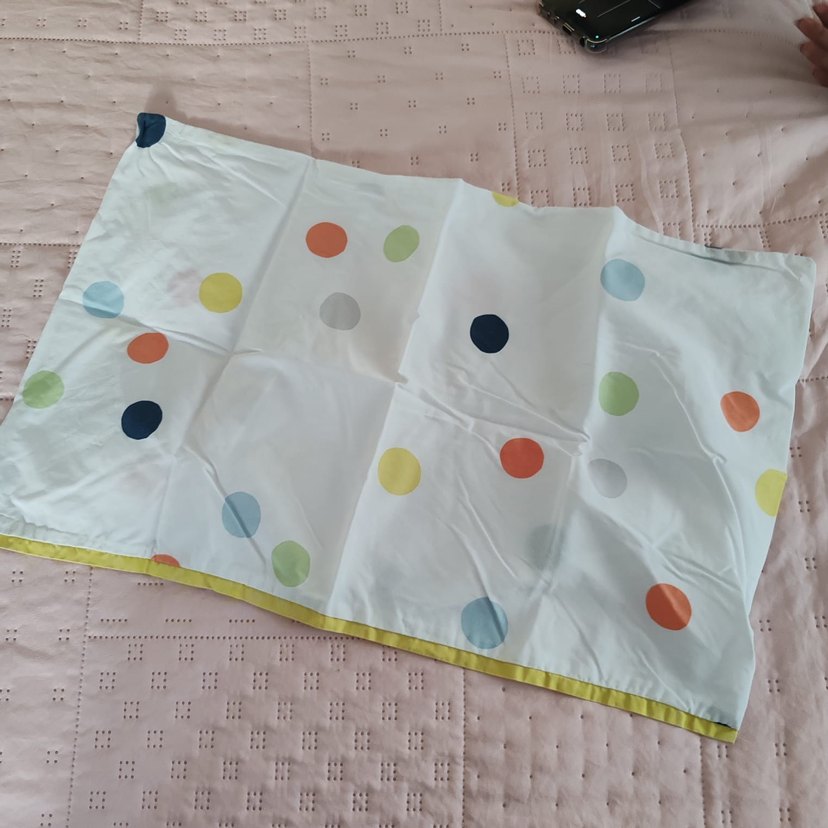 IKEA Yurtdışı, Bebekler için Renkli Puantiyeli Nevresim Takımı - Görsel 2