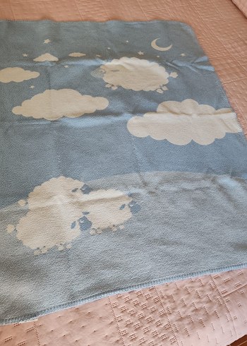 Mavi Pamuklu Çocuk Battaniyesi Bulut Desenli - Görsel 2