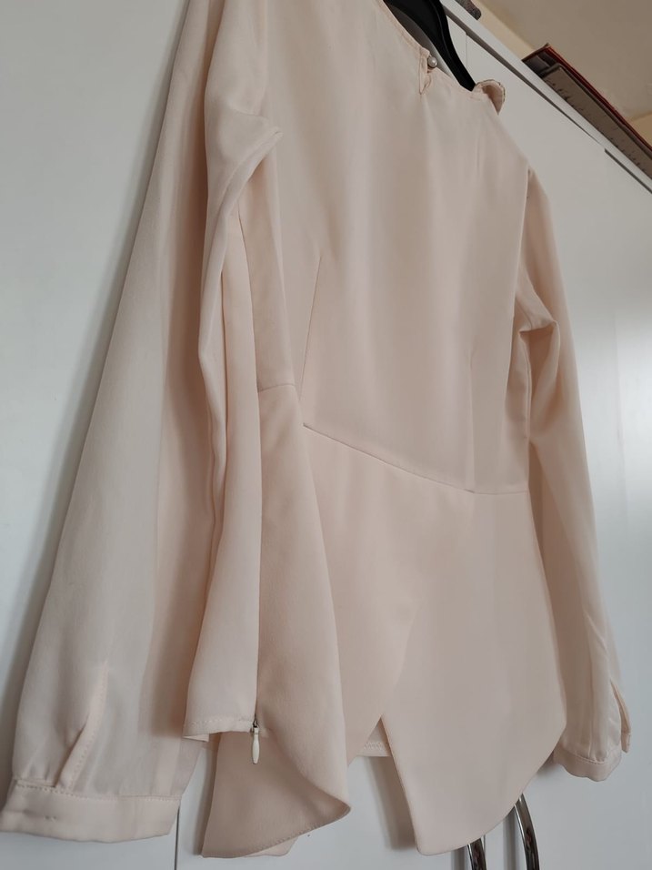 Bej İşlemeli Kadın Bluz - Görsel 2