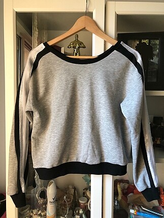 Kolları simli sweatshirt
