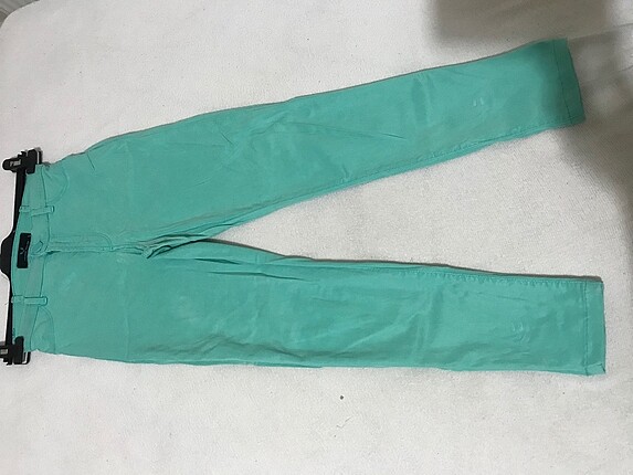36 Beden yeşil Renk İpekyol 36 ve 34 beden uyumlu pantolon