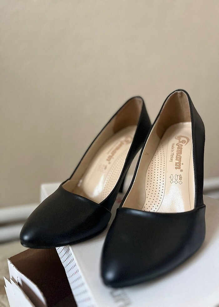 Yeni Siyah topuklu ayakkabı - Görsel 4