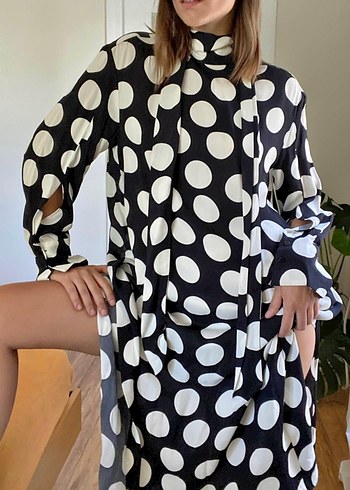 ZARA PUANTİYELİ ELBİSE