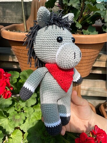  Beden Eşek Amigurumi