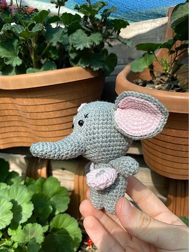  Beden Şirin Fil Amigurumi