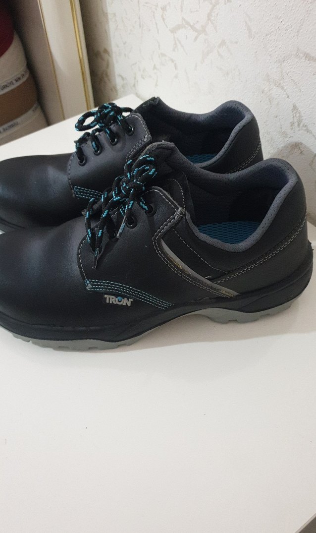 bir defa giyinmiş iş ayakkabısı - Görsel 4