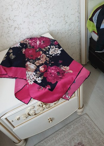 kullanılmış  eşarp - Görsel 3