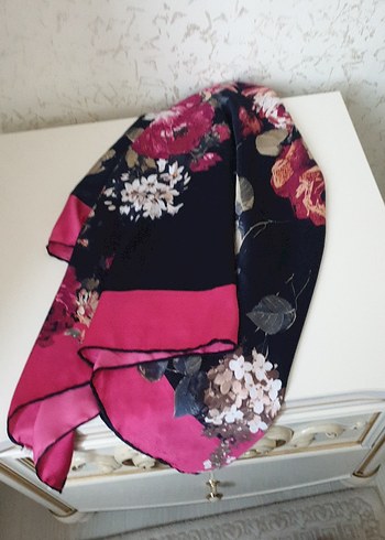 kullanılmış  eşarp - Görsel 2