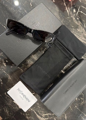 Yves Saint Laurent Saint Laurent Siyah Seffaf Cerceveli Gunes Gozlugu