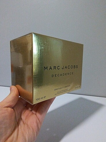 MARC JACOBS