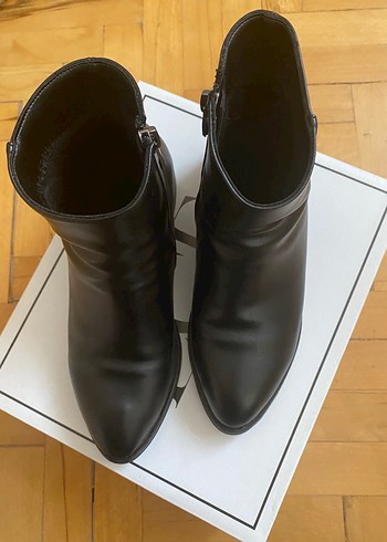 Siyah Deri Topuklu Parisian Kadın Bot - Görsel 2