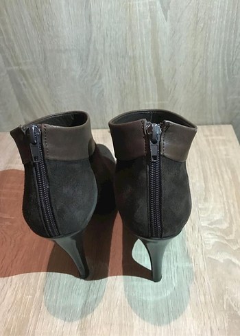 Kahverengi Süet Tokalı Stiletto Topuklu Botlar - Görsel 8