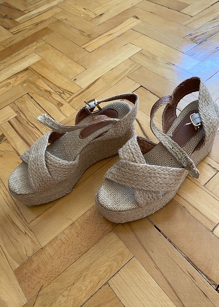 Dolgu Topuk Hasır Ayakkabı - Görsel 2