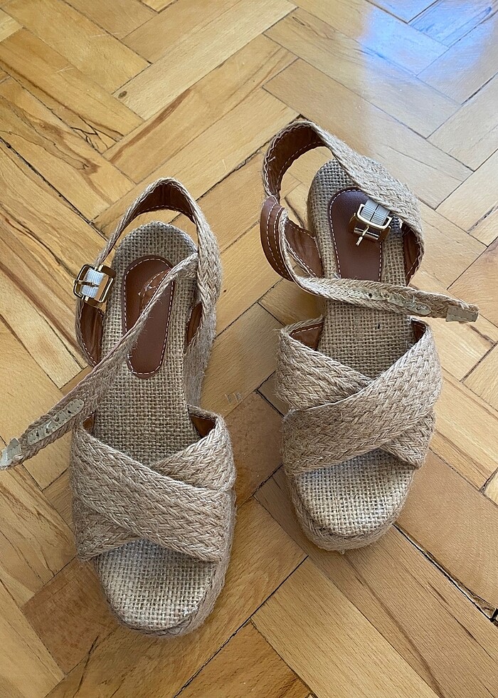 Dolgu Topuk Hasır Ayakkabı - Görsel 3