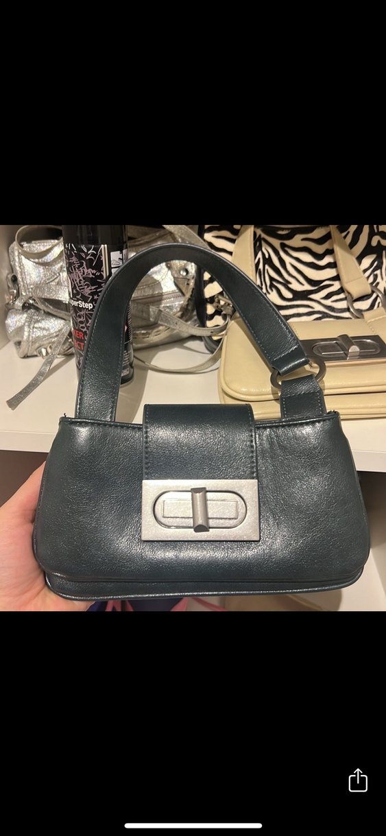 Tokalı Siyah Deri Kadın Çanta - Görsel 2